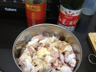 板栗烧鸡的做法步骤：3