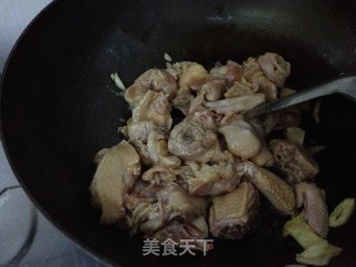 板栗烧鸡的做法步骤：5