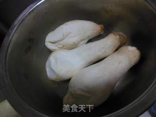 耗油杏鲍菇的做法步骤：2