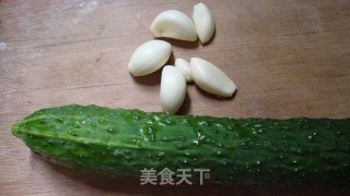 蒜蓉黄瓜的做法步骤：1