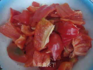 红椒炒干豆腐的做法步骤：2