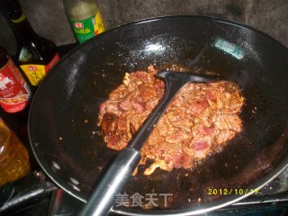 蒜苔炒牛肉－－－韧和脆的相遇的做法步骤：3