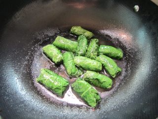 白菜包肉的做法步骤：10