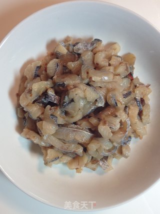 鱸魚炸醬【傳統的炸醬 】新鮮嚐的做法步骤：2