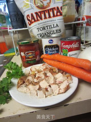 chicken tortilla soup（墨西哥风味玉米饼鸡肉汤）的做法步骤：1