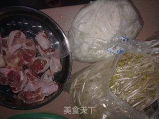鸡汤河粉的做法步骤：1