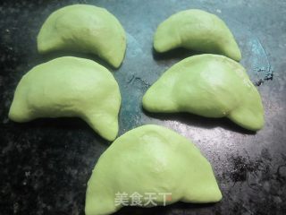 月亮饺子的做法步骤：9