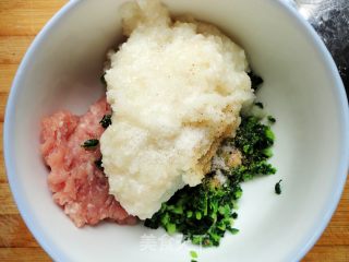 肉糜青菜山药黄金卷的做法步骤：4
