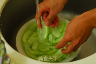胡椒炒蒲瓜的做法步骤：4