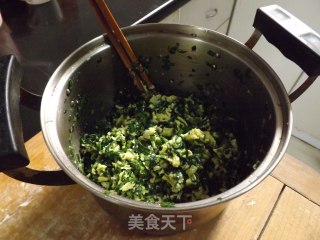 韭菜盒子的做法步骤：1