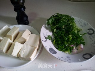 豆腐鲗鱼汤的做法步骤：2