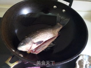 豆腐鲗鱼汤的做法步骤：4