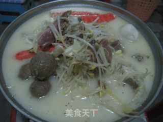 咸鸭炖鲫鱼火锅的做法步骤：10