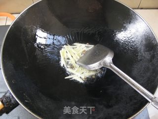 蒜香卤肉皮的做法步骤：3