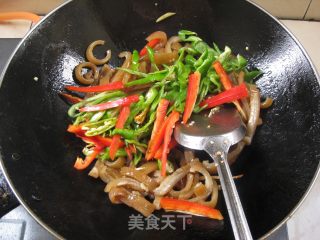 蒜香卤肉皮的做法步骤：5