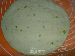 葱花油饼的做法步骤：6