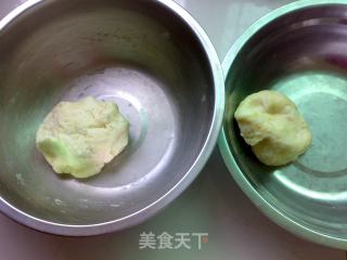 蛋黄酥的做法步骤：2