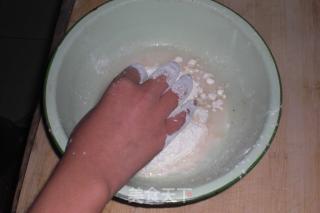 虾球饼的做法步骤：2