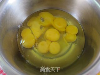 乾面包变美味【面包奶油布丁】的做法步骤：2
