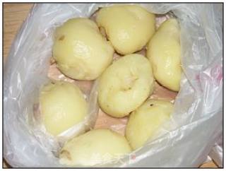 黑椒牛肉土豆饼的做法步骤：2