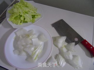 醋溜白菜的做法步骤：1