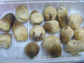 【怡汝快手小炒】蚝油草菇的做法步骤：1