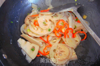 家常爆脆藕的做法步骤：7