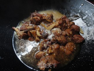 酱香十足-----酱烧猪蹄的做法步骤：13