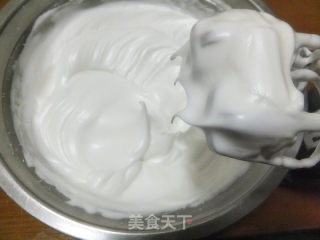 戚风裱花蛋糕的做法步骤：6