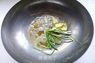 红烧洄鱼的做法步骤：4