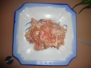 孜然羊肉串的做法步骤：2