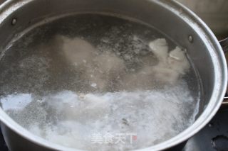 臭参排骨汤的做法步骤：3