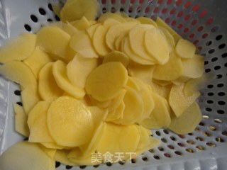 孜然洋葱土豆片的做法步骤：2