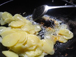 孜然洋葱土豆片的做法步骤：5
