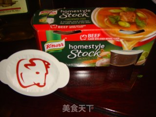菲力牛排配芥末和细香葱的做法步骤：1