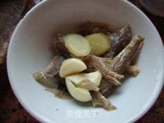 巧蒸小鱼干的做法步骤：4