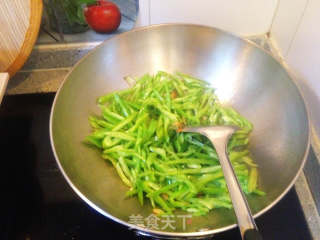 尖椒丝炒豆干（徽州豆干）的做法步骤：4