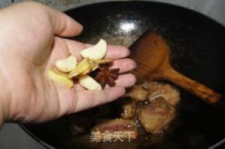 土豆烧排骨的做法步骤：4