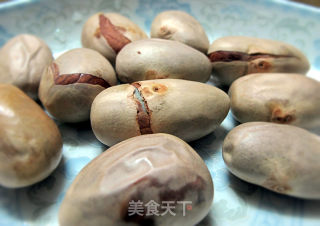 菠萝蜜籽剔骨汤的做法步骤：1