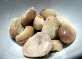 菠萝蜜籽剔骨汤的做法步骤：2