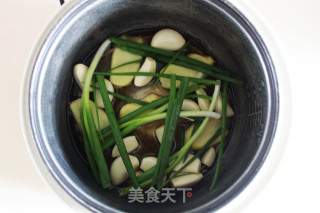 【三杯鸡】.电饭锅版的做法步骤：6