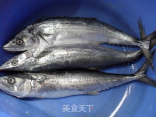 红烧马鲛鱼的做法步骤：1