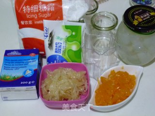鲜果酸奶慕斯杯的做法步骤：1