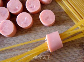 黑椒茄汁灯笼意面的做法步骤：3