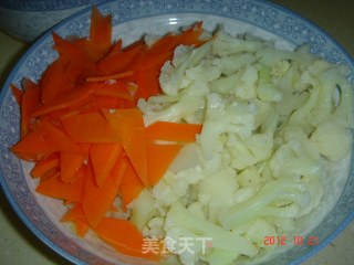 香菇花菜的做法步骤：1