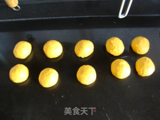 南瓜奶油排包的做法步骤：8