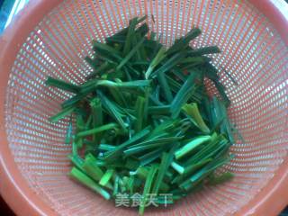 大蒜炒鸡胗的做法步骤：1