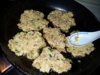 香煎藕饼的做法步骤：6