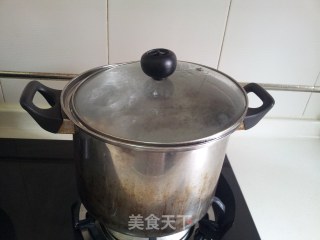 猪蹄煲花生汤的做法步骤：7