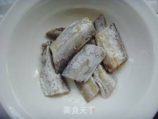 香辣带鱼的做法步骤：1